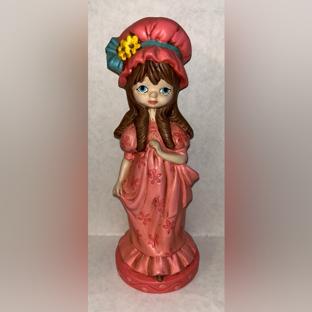 Vtg circa 1970s Hand painted ceramic Girl Pink Bonnet Dress Blue Eyes Brown Hair